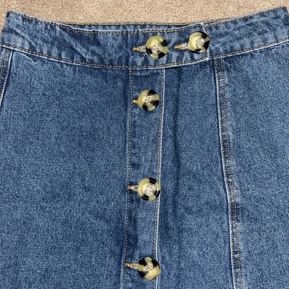 Denim mini skirt - EUC!! Only worn once! $15 - Picture 2 of 5